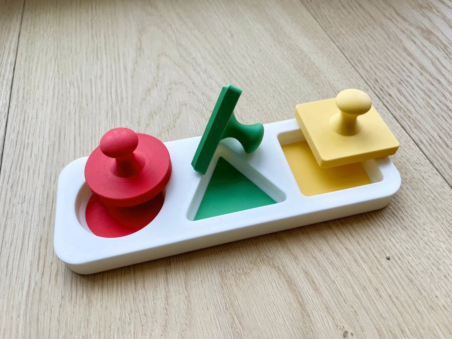 Montessori First Shapes Puzzle