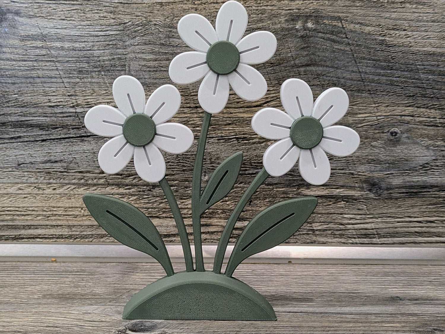 🌼 Triple Daisy Décor