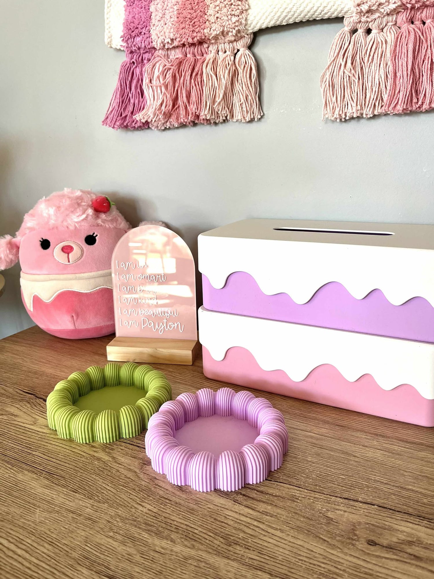 Small Ribbed Tray – Cute &amp; Functional Organizer