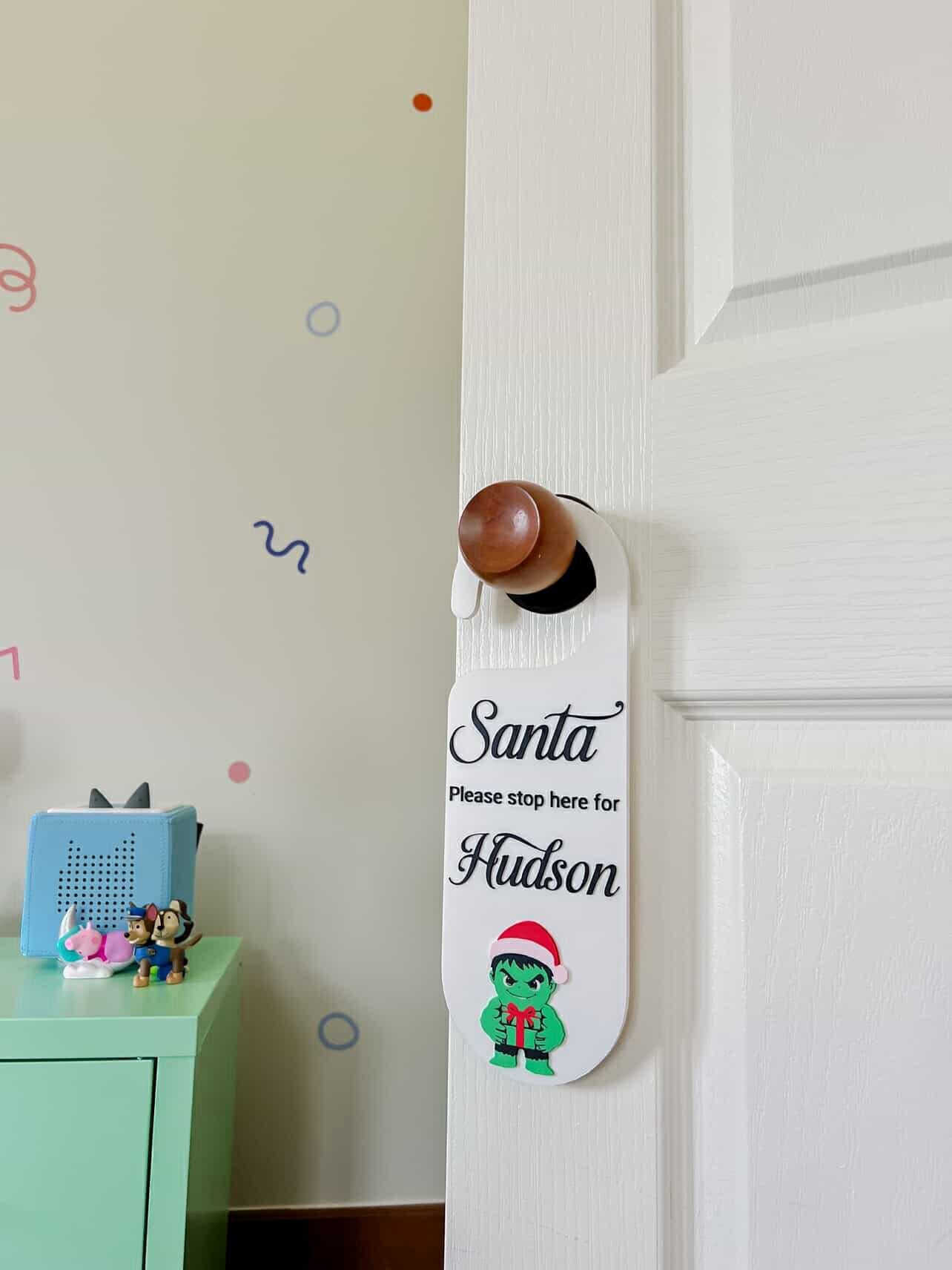 Personalised Christmas Door Sign – “Santa Please Stop Here” (Hulk Edition)