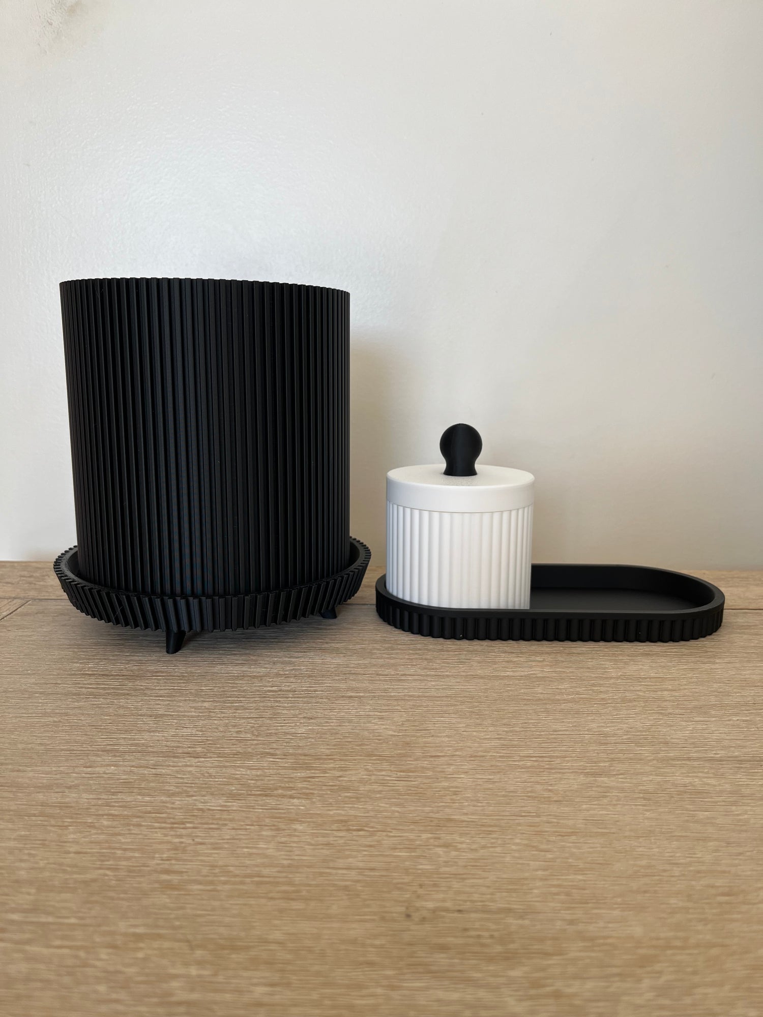 Ribbed Elegance Planter