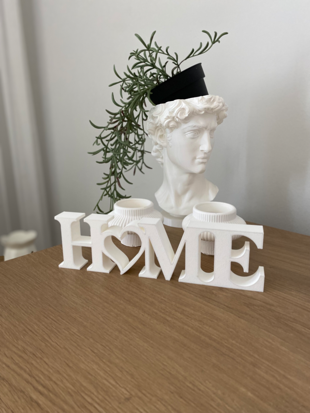 🏡 HOME Décor Sign