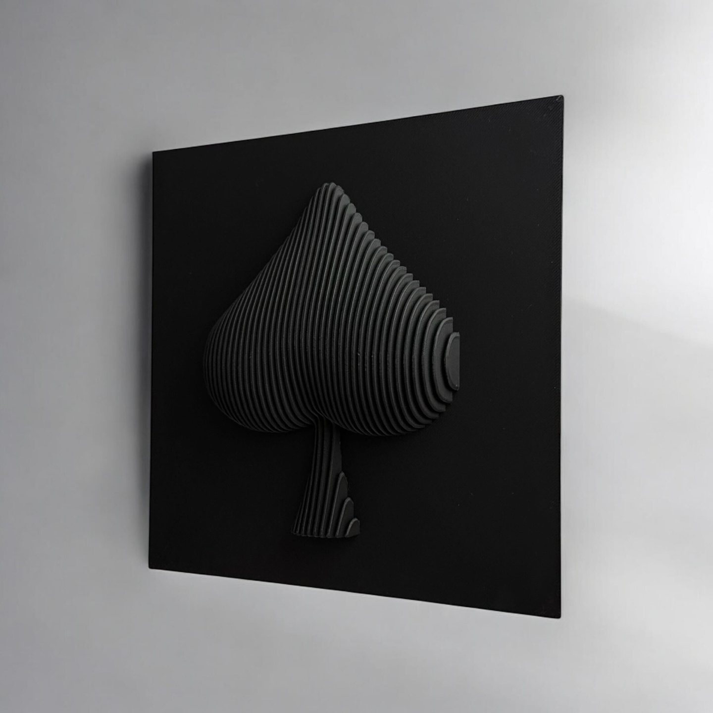 Spade Symbol Wall Art – 3D Printed Geometric Design