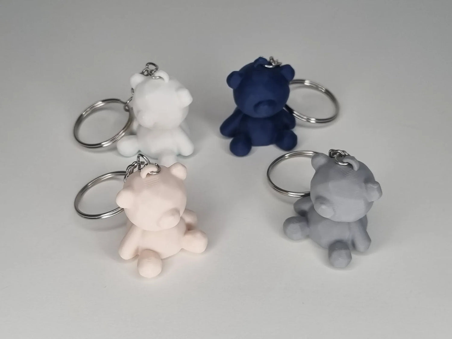 Adorable 3D-Printed Bear Keychain – Cute & Minimalist Keyring