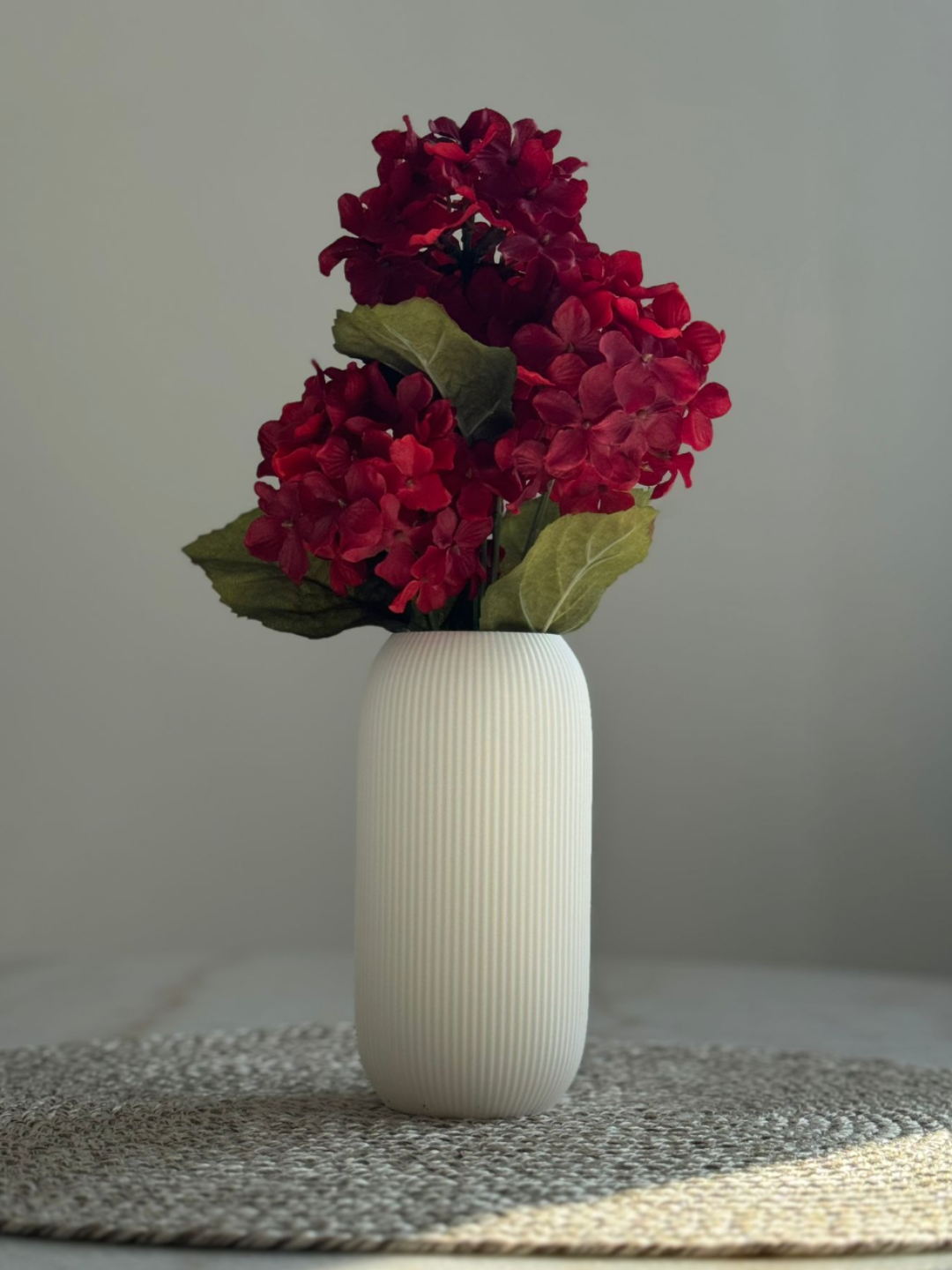 Luna – Minimalist Soft-Ribbed Vase