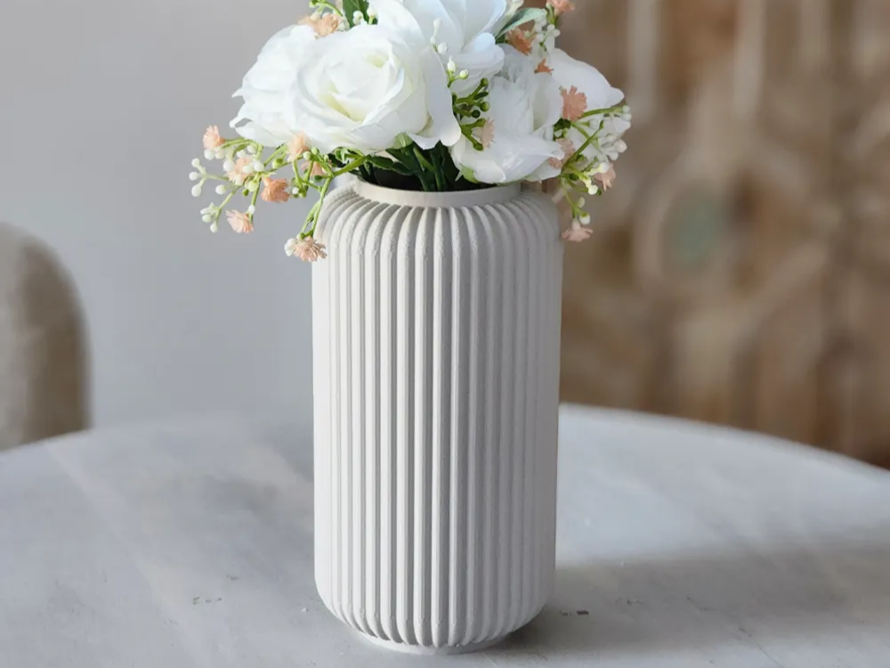 Colonna – Modern Ribbed Cylinder Vase